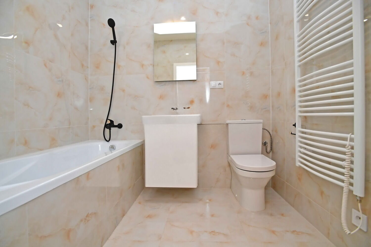 i3listing_image67449d4450e2b9.09610226